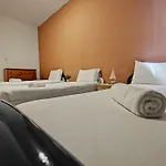 3 Bedrooms Διαμέρισμα *