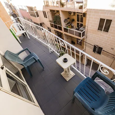 דירה 3 Bedrooms סליאמה