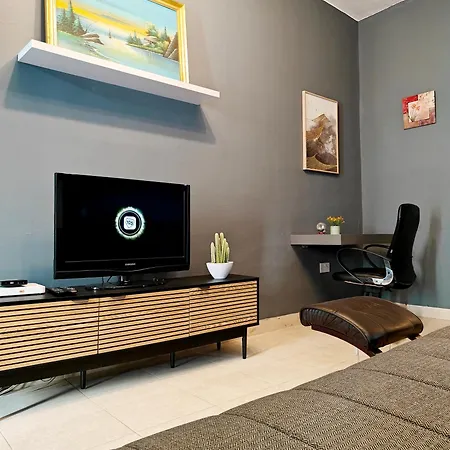 3 Bedrooms Слима