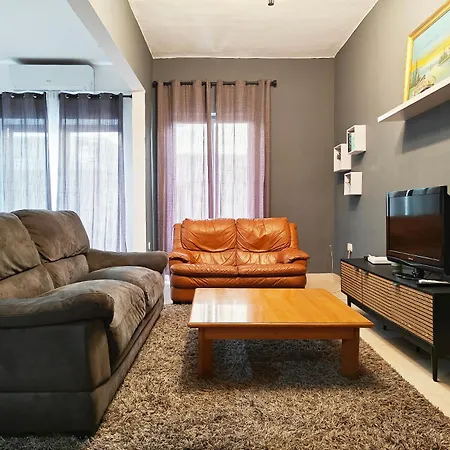 3 Bedrooms דירה סליאמה