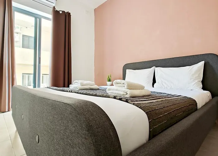 3 Bedrooms Apartament *